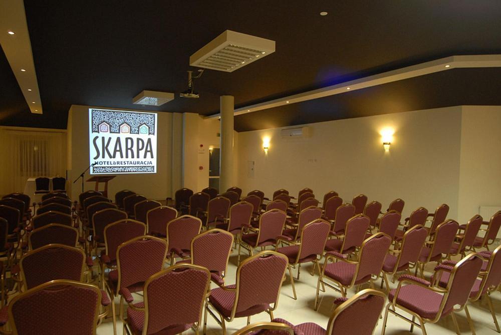 Hotel Skarpa Сейны Экстерьер фото
